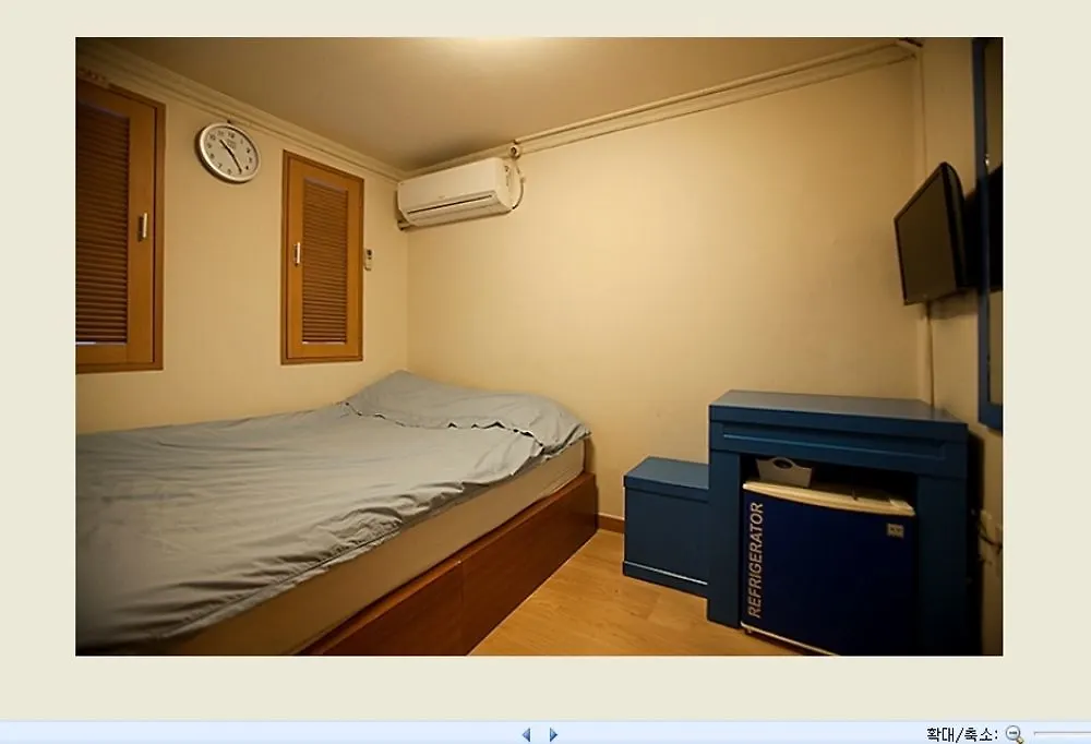 Oppa Hostel Seoul